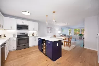 Photo #6: 225099681 Listing 