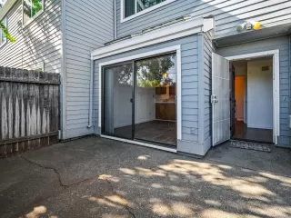 Photo #1: 225099704 Listing