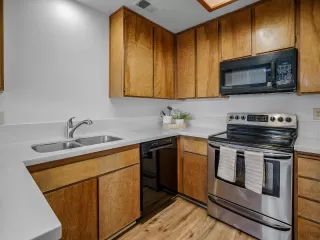 Photo #2: 225099704 Listing