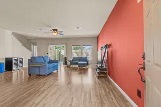 Photo #2: 225099784 Listing