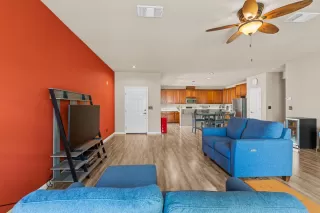 Photo #4: 225099784 Listing