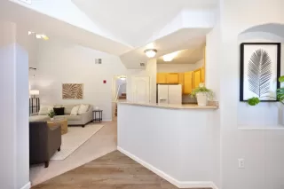 Photo #2: 225099977 Listing