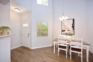 Photo #4: 225099977 Listing