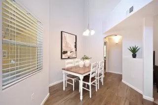 Photo #5: 225099977 Listing