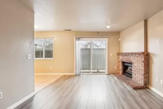 Photo #1: 225100447 Listing