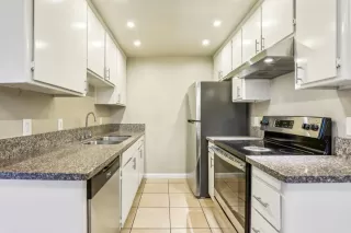 Photo #3: 225100447 Listing