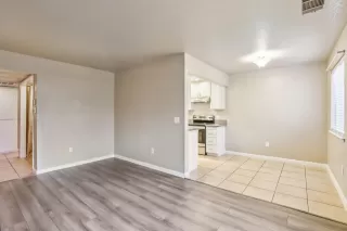 Photo #6: 225100447 Listing