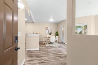 Photo #2: 225100452 Listing 