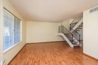 Photo #3: 225100750 Listing 