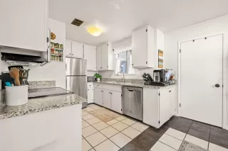 Photo #5: 225100904 Listing