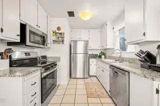 Photo #6: 225100904 Listing