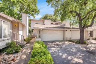 Photo #2: 225101952 Listing 