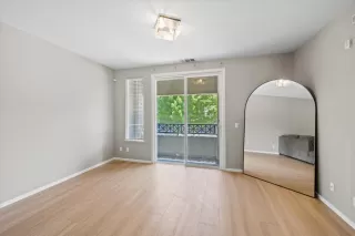 Photo #6: 225102884 Listing 