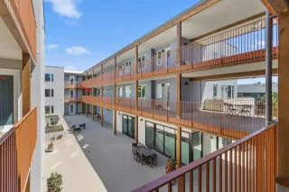 Photo #3: 225103970 Listing