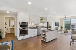 Photo #6: 225103970 Listing