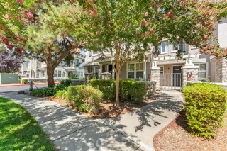 Photo #1: 225105072 Listing 