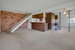 Photo #4: 225105452 Listing