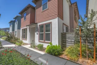 Photo #1: 225105731 Listing