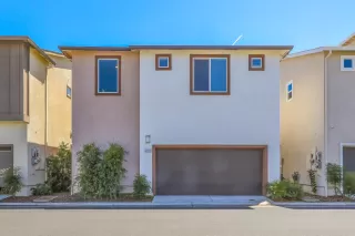 Photo #2: 225105731 Listing