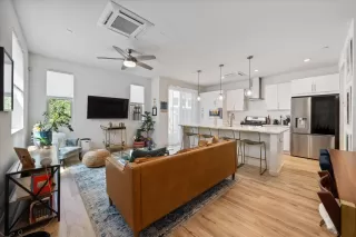 Photo #3: 225106241 Listing 