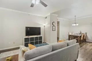 Photo #4: 225106637 Listing 