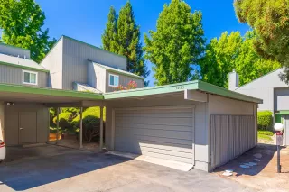 Photo #1: 225107068 Listing