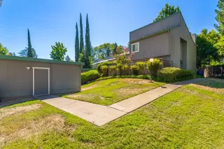 Photo #2: 225107068 Listing