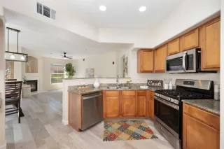 Photo #3: 225108061 Listing 