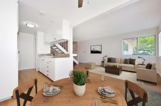 Photo #4: 225108330 Listing