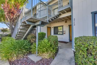 More Details about MLS # 225108491 : 2392 ALTA GARDEN LANE #A