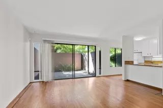 Photo #1: 225108552 Listing