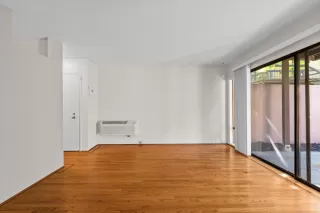 Photo #3: 225108552 Listing