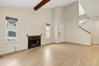 Photo #5: 225108938 Listing