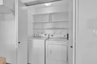 Photo #6: 225108941 Listing