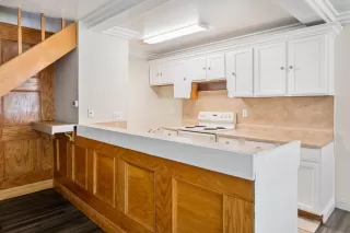 Photo #6: 225108951 Listing 