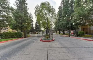 More Details about MLS # 225109454 : 501 GIBSON DR #1014