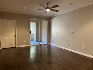 Photo #6: 225109454 Listing