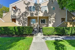 Photo #1: 225109495 Listing 