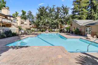 Photo #2: 225110045 Listing 