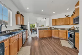 Photo #1: 225110380 Listing 