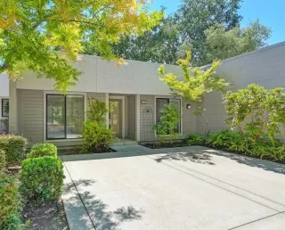 Photo #1: 225110489 Listing