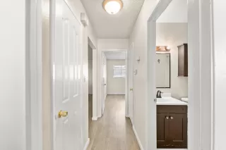 Photo #4: 225110824 Listing 