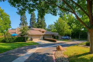 Photo #2: 225110832 Listing 