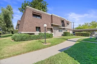 Photo #1: 225111125 Listing 