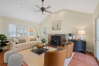 Photo #2: 225111657 Listing 