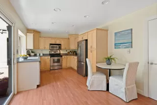 Photo #5: 225111657 Listing 