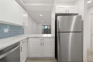 Photo #4: 225112230 Listing