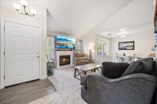 Photo #2: 225113046 Listing