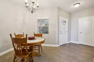Photo #6: 225113291 Listing 