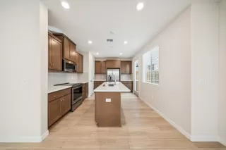 Photo #3: 225113444 Listing 